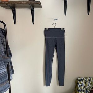 ✿ Colorado Threads Yoga Pant ✿